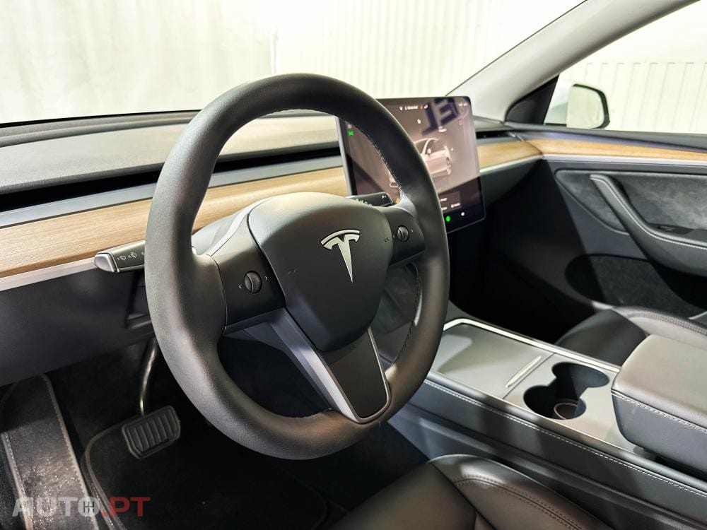 Tesla Model Y Long Range Dual Motor AWD