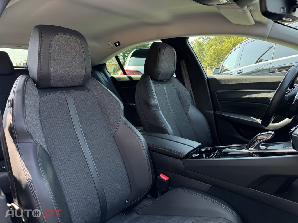 Peugeot 508 1.6 Hybrid Allure Pack e-EAT8