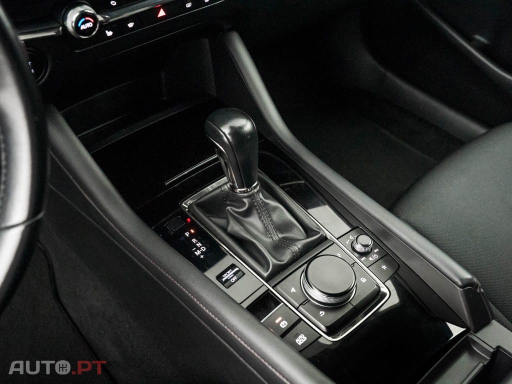 Mazda 3 2.0 e-Skyactiv-G Homura AT