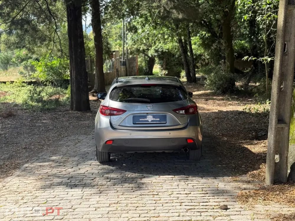 Mazda 3 1.5 Sky-D Excellence Pack Leather Navi