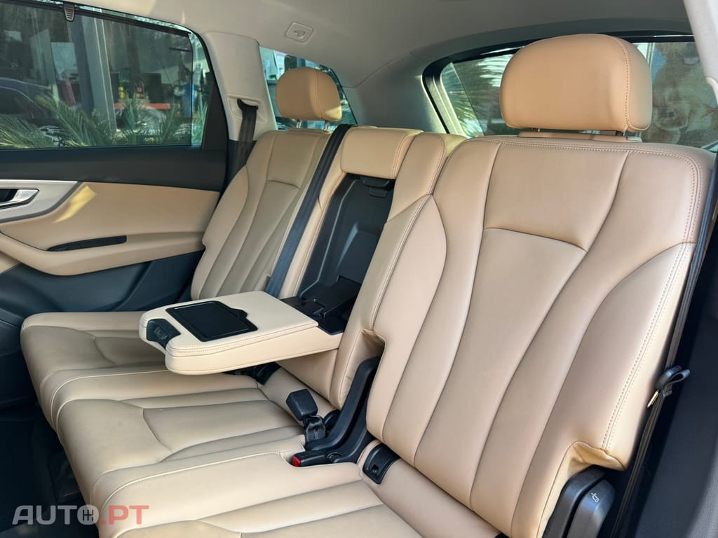 Audi Q7 55 TFSIe quattro Tiptronic