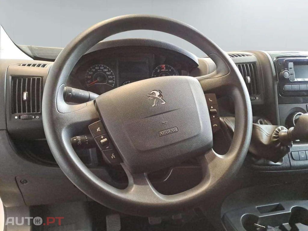 Peugeot Boxer 2.2 BlueHDi 165 S&S 