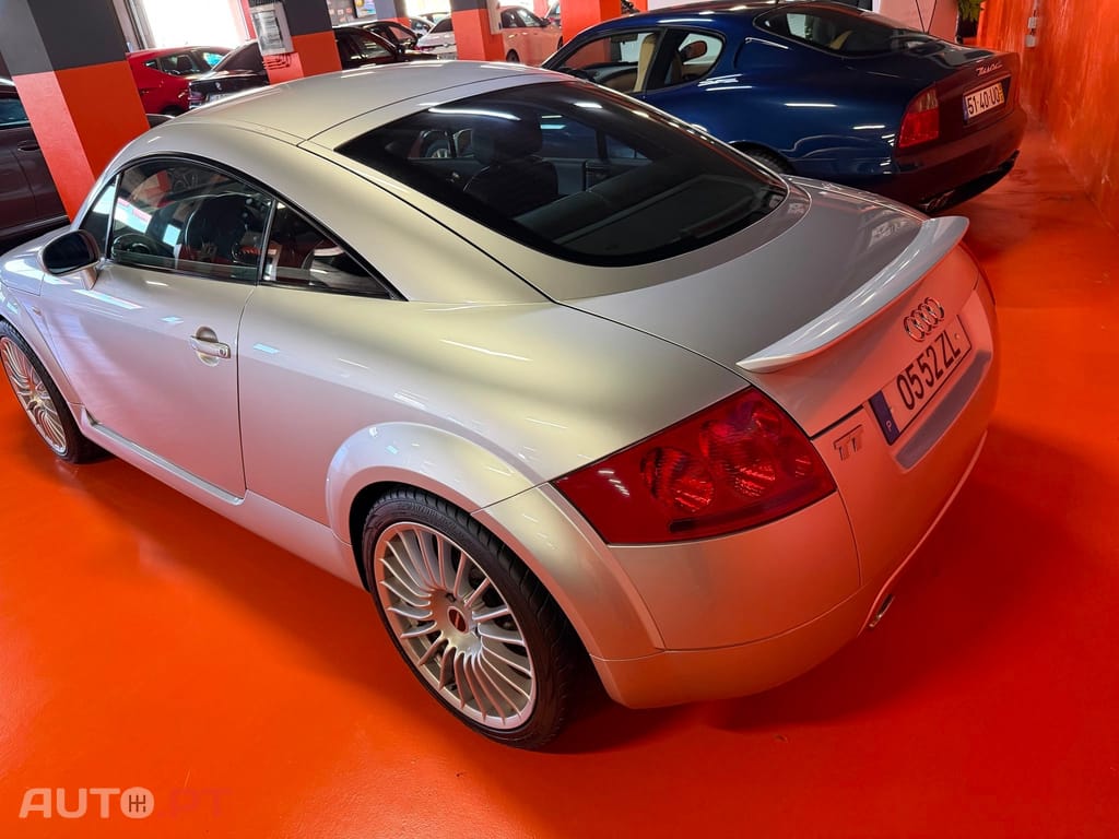 Audi TT 1.8 T S-line