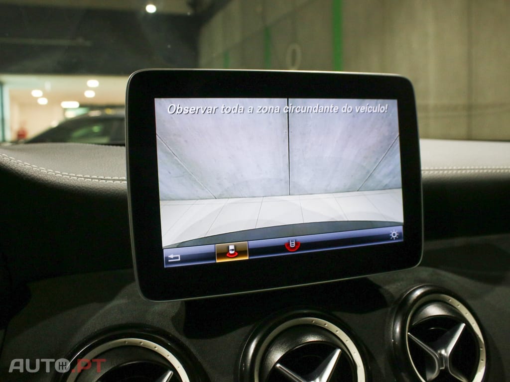 Mercedes-Benz CLA 180 AMG Line