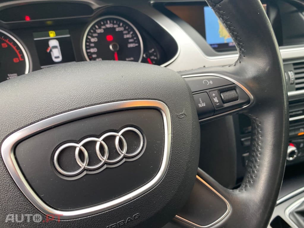 Audi A4 2.0 TDI DPF clean diesel S line Sport Pack