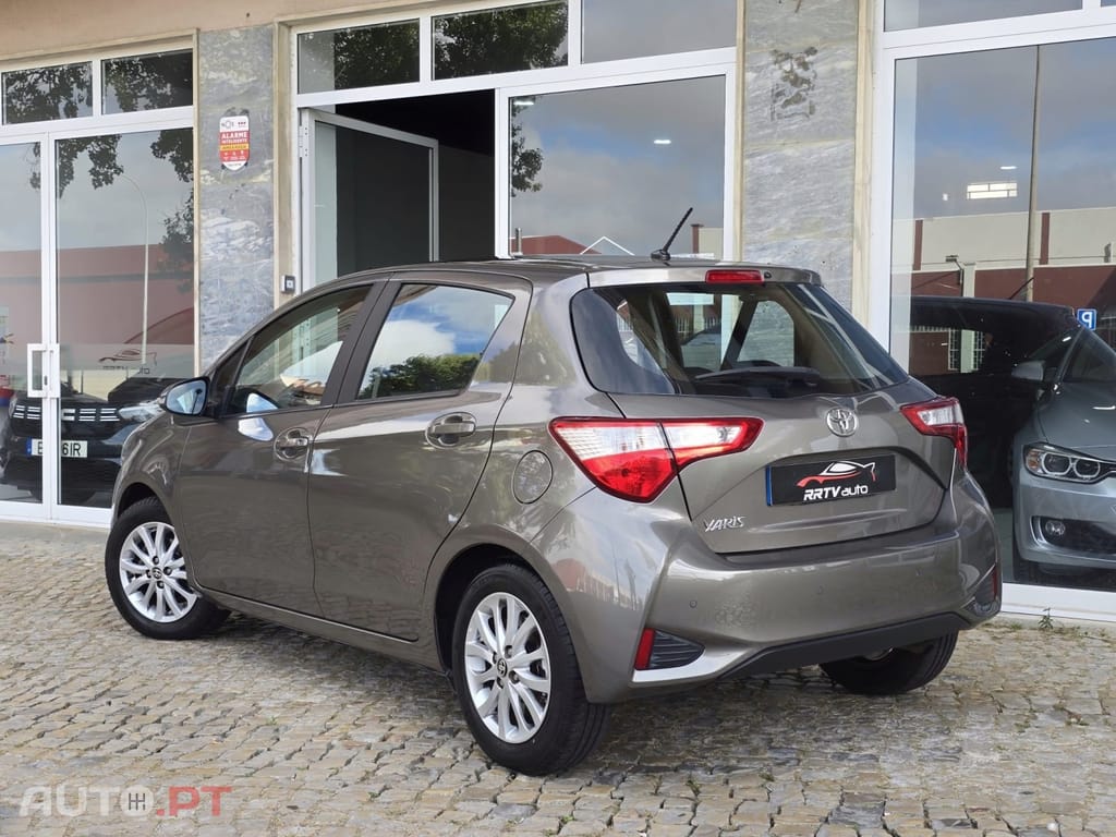 Toyota Yaris 1.0 VVT-i Comfort +PS Style+P.Techno