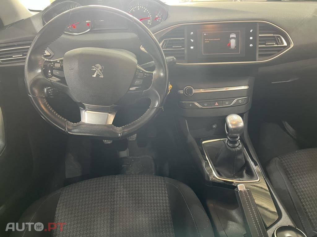 Peugeot 308 1.5 BlueHDi sty