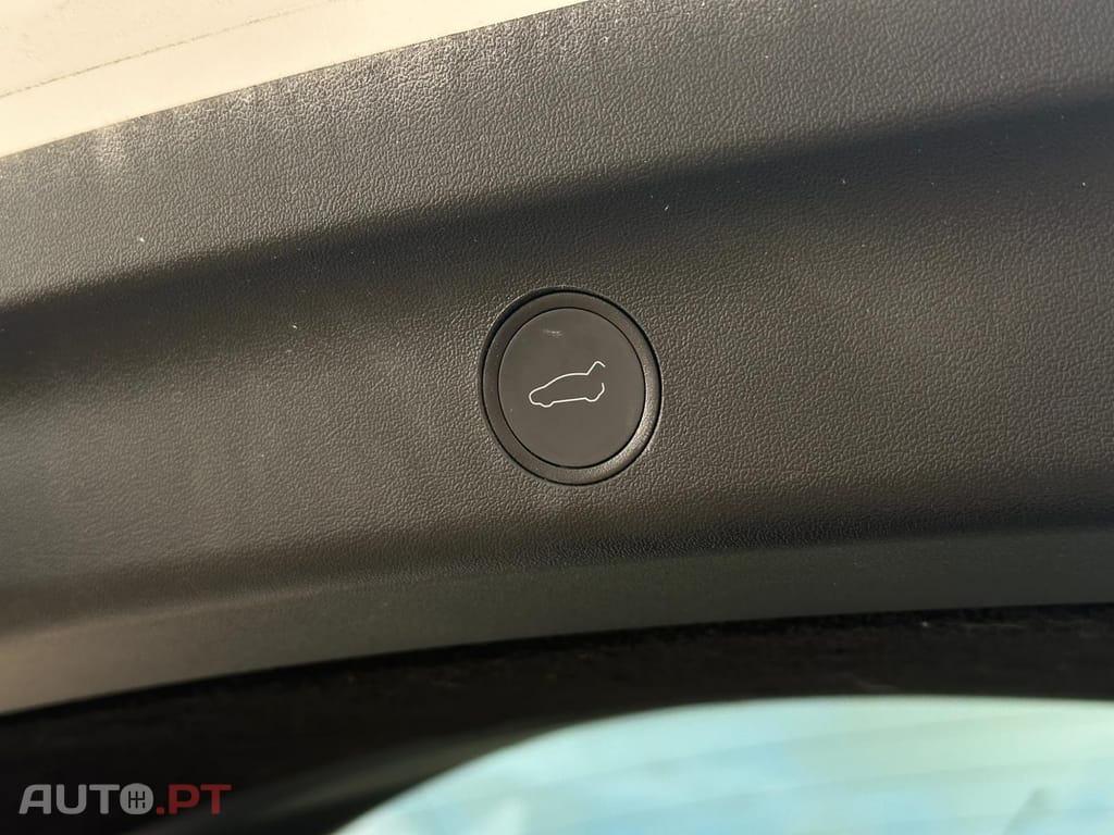 Tesla Model Y Long Range Dual Motor AWD