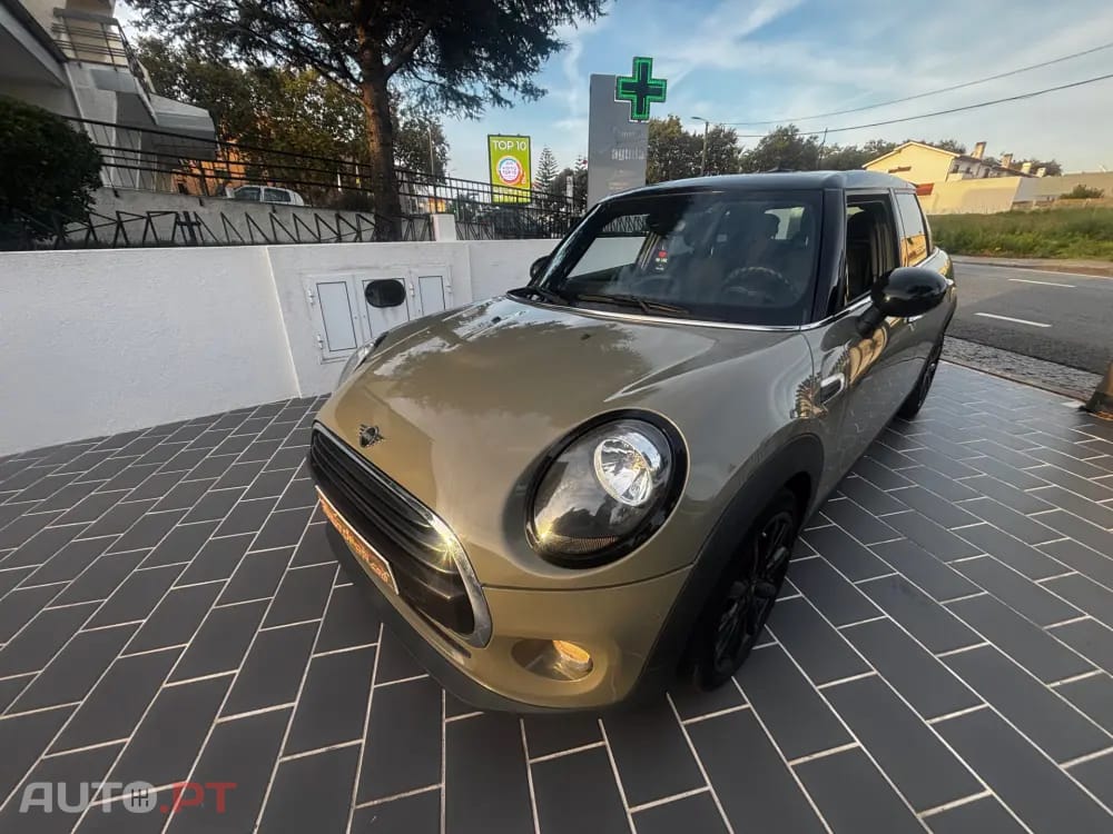 MINI Cooper Cooper Premium Yours Auto