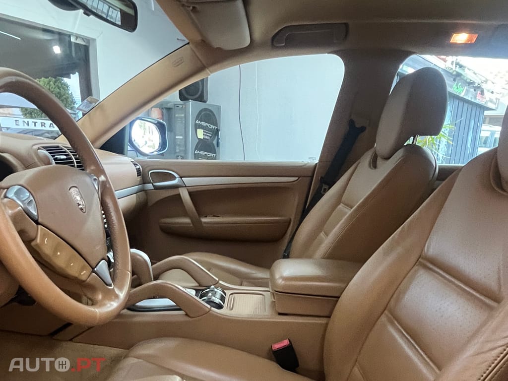 Porsche Cayenne Porsche Cayenne Tiptronic