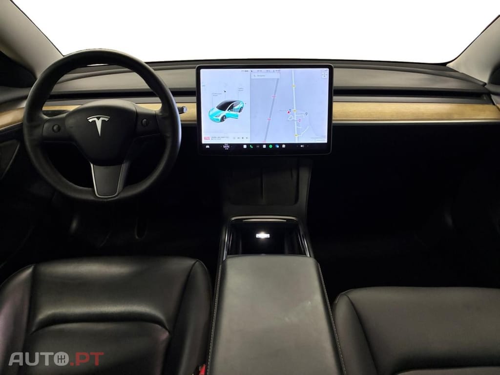 Tesla Model 3 Standard Range Plus RWD