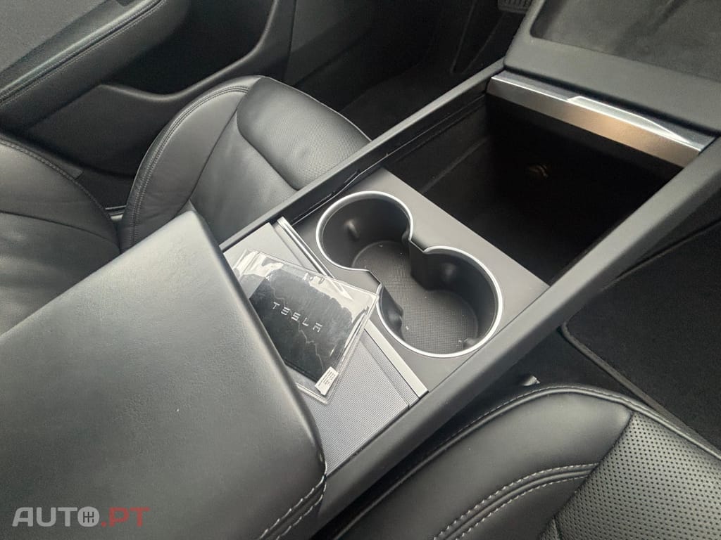 Tesla Model 3 Standard Range Plus RWD