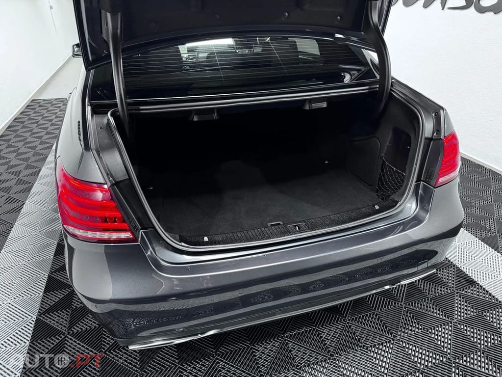 Mercedes-Benz E 300 Bluetec Hybrid Avantgarde