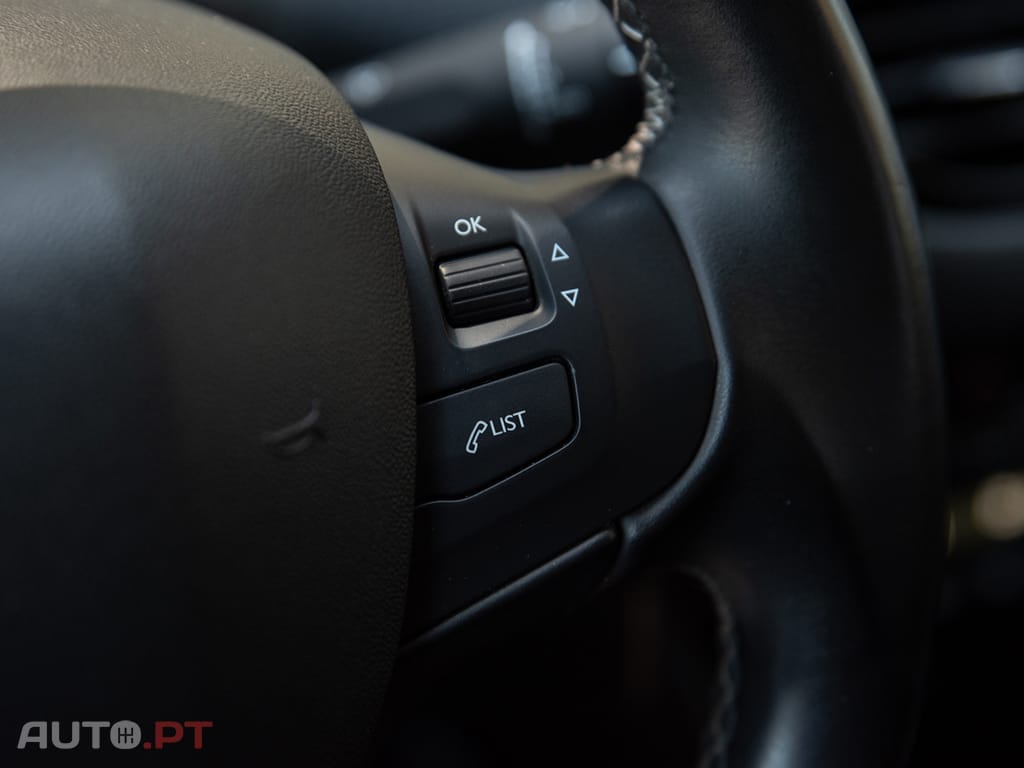 Peugeot 2008 1.2 PureTech Allure EAT6