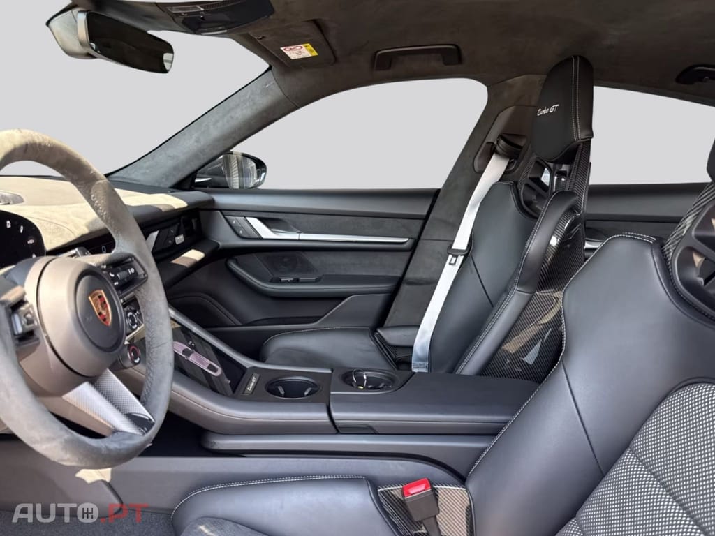 Porsche Taycan I.V.A DEDUTIVEL Turbo GT Weissach