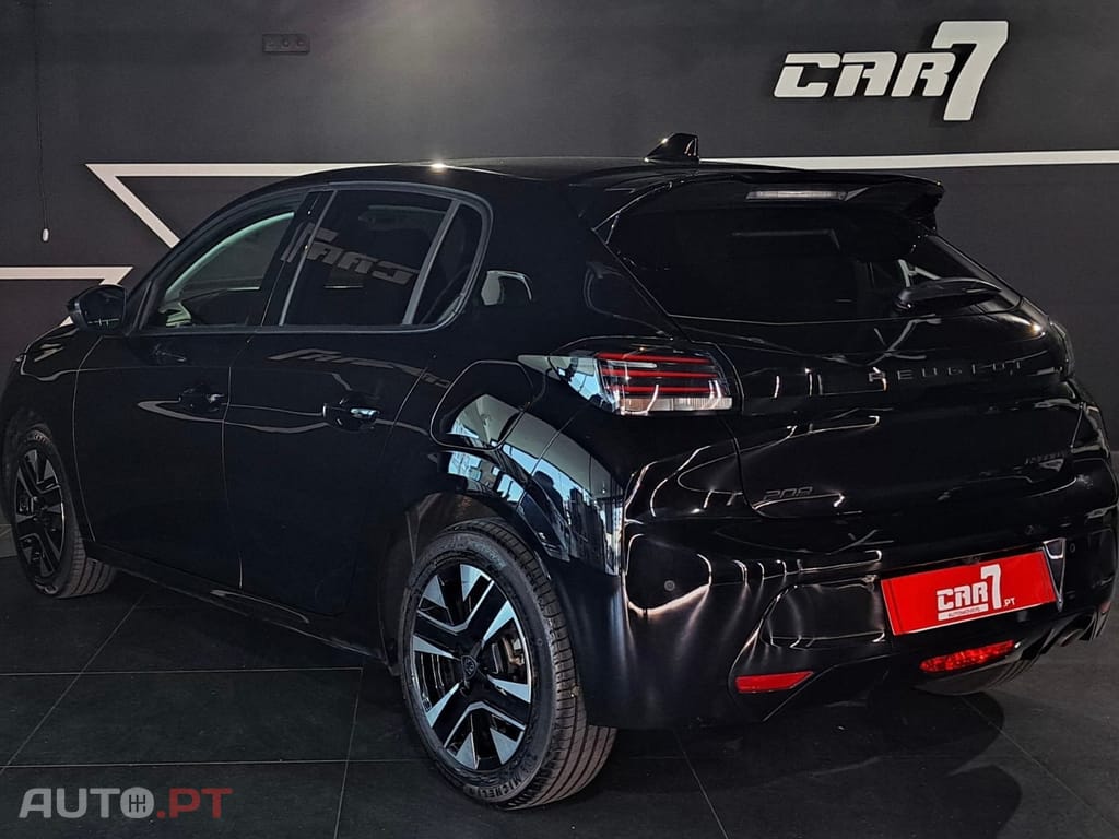 Peugeot 208 1.2 Hybrid Allure e-DCS6