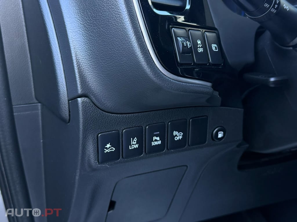 Mitsubishi Outlander PHEV intense