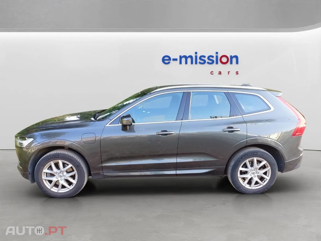 Volvo XC 60 2.0 T8 PHEV Momentum AWD — fotografia 2