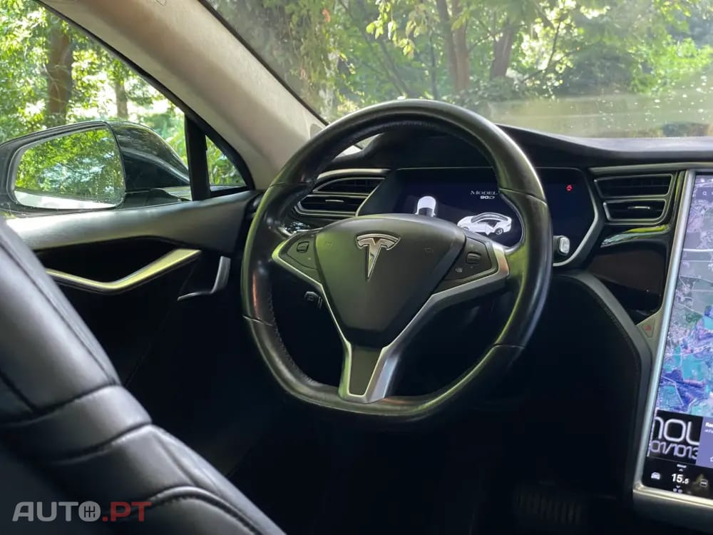 Tesla Model S 90D