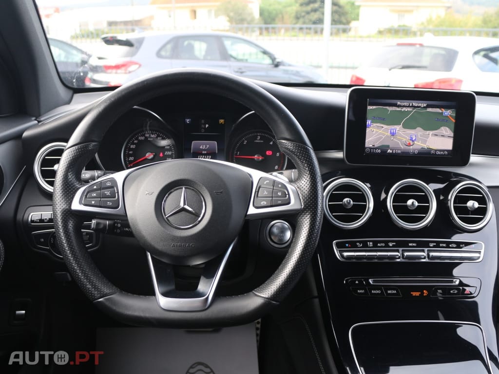 Mercedes-Benz GLC 220 D 4 Matic AMG Pack Night