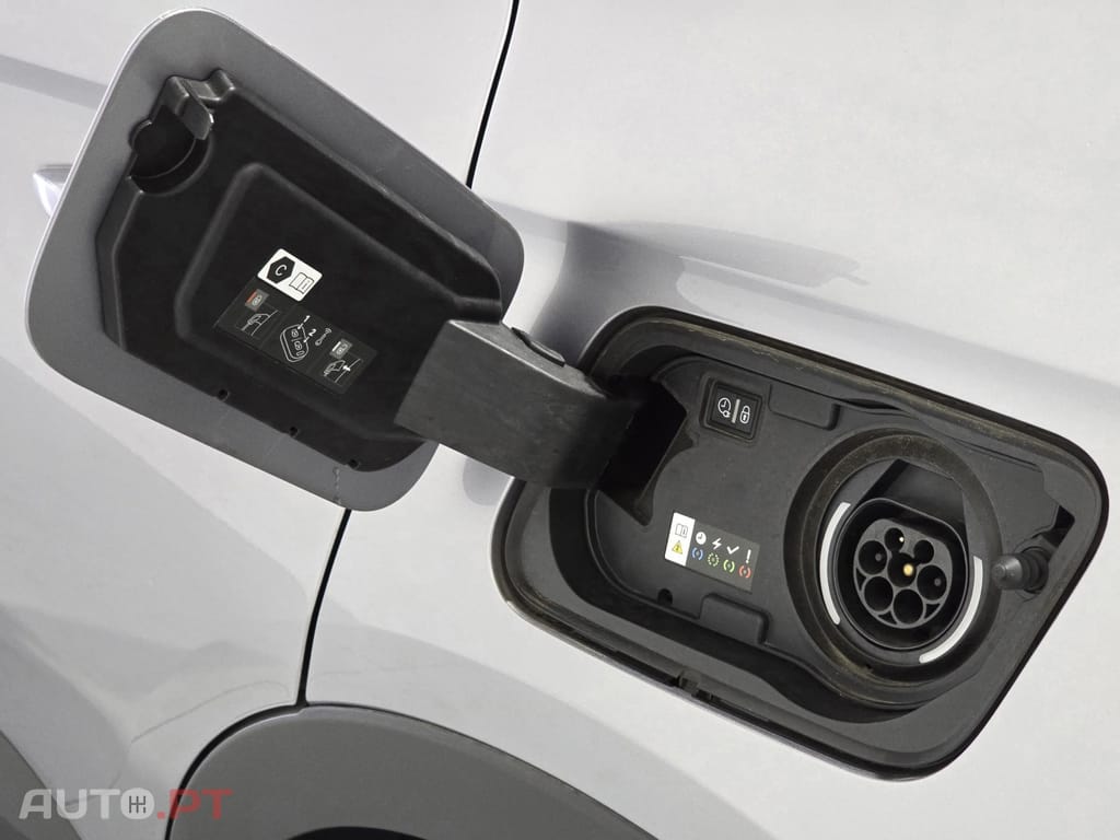 Opel Grandland (X) 1.6 T PHEV Design & Tech