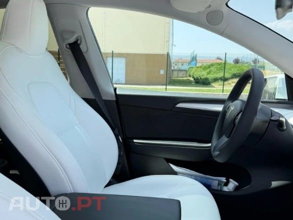 Tesla Model Y Tração Traseira Standard