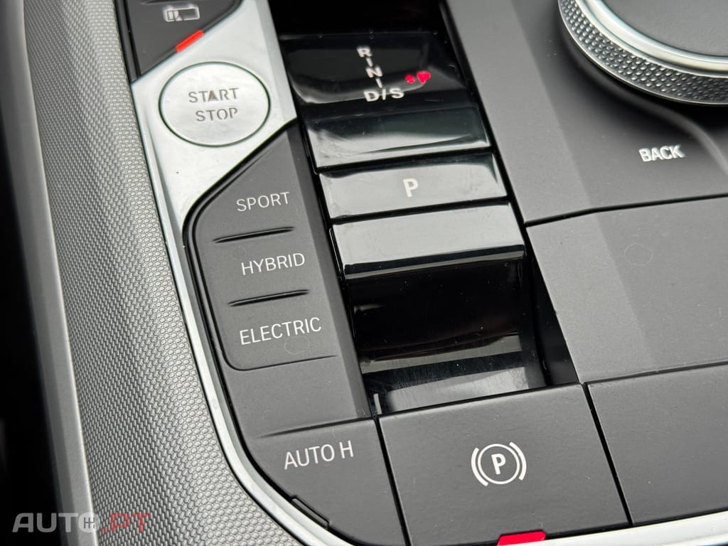 BMW 330 e Touring Corporate Edition Auto