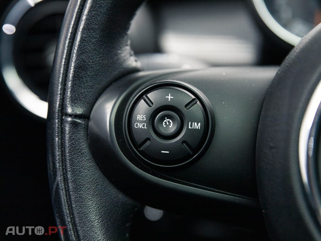 MINI Cooper Cooper D Auto