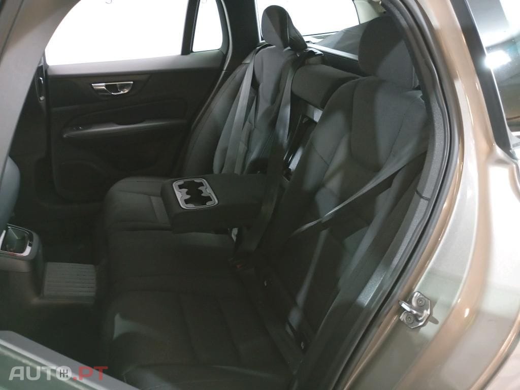 Volvo V60 2.0 T6 AWD TE Inscription Expression