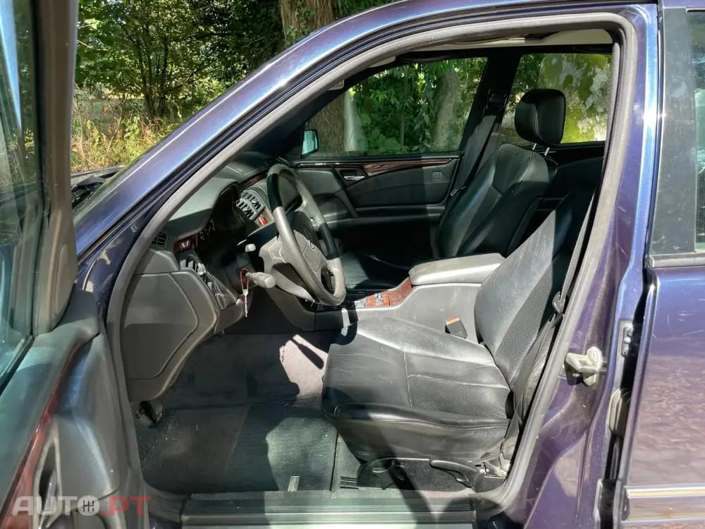 Mercedes-Benz E 300 TD Classic