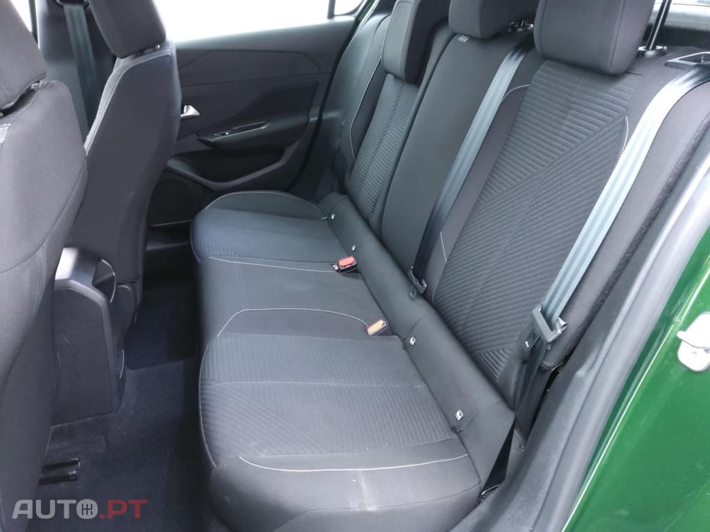 Peugeot 308 PureTech 130 EAT8 Active Pack