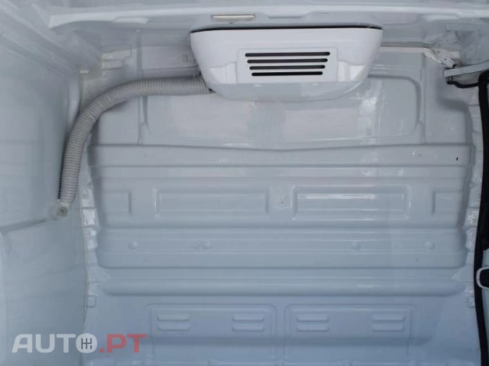 Renault Trafic 2.0 dCi L1H1 (C/ Frio)