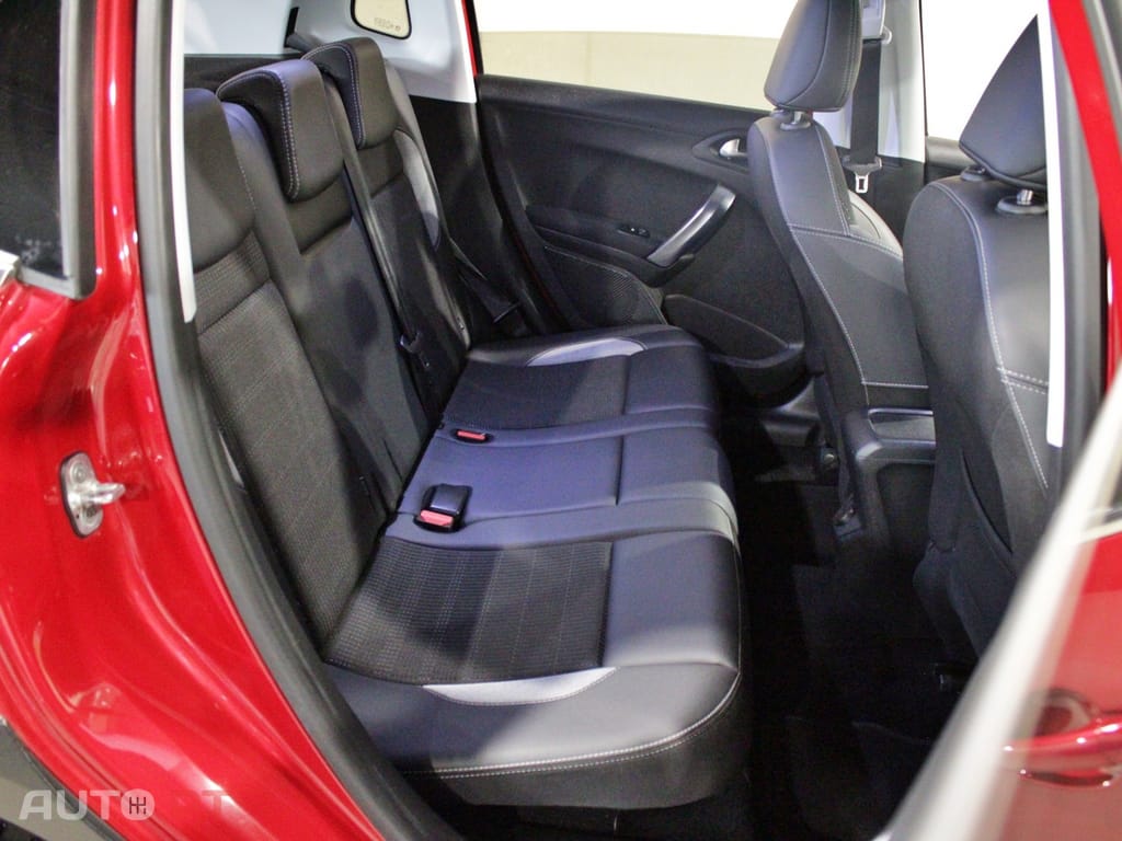 Peugeot 2008 1.2 PureTech Crossway EAT6
