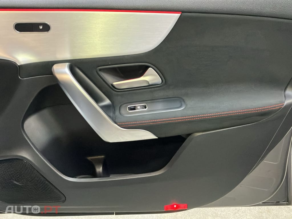 Mercedes-Benz A 35 AMG 4Matic Speedshift DCT 7G