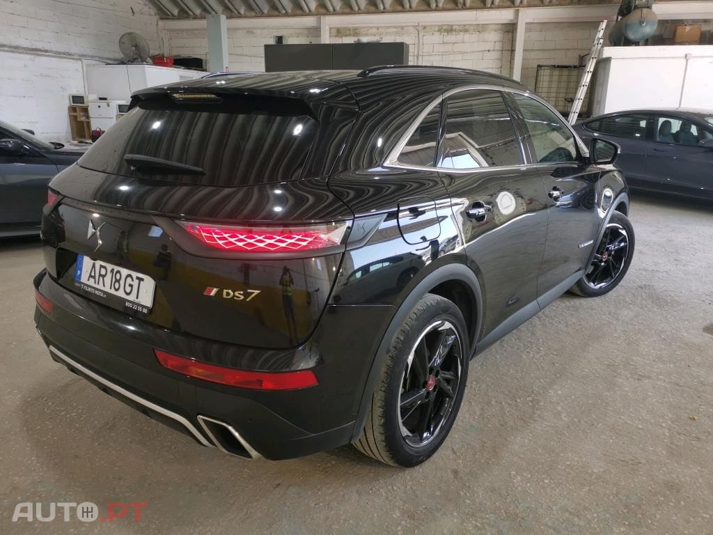 DS DS7 Crossback E-Tense Performance Line EAT8