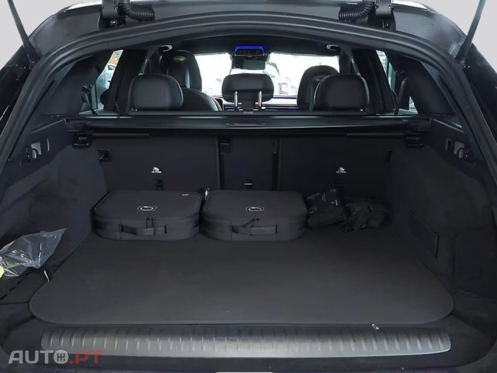 Mercedes-Benz E 300 de T AMG NIGHT I.V.A DEDUTIVEL 