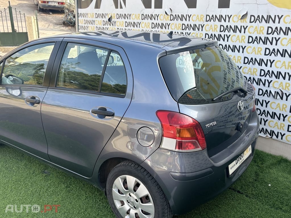 Toyota Yaris 1.33 VVT-i Comfort+AC