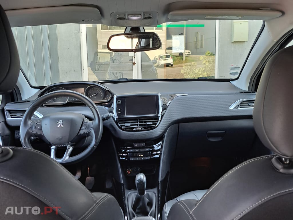 Peugeot 2008 ALLURE 1.6 HDI 75