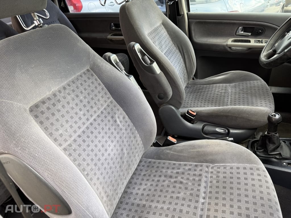 Volkswagen Sharan 1.9 TDi Family