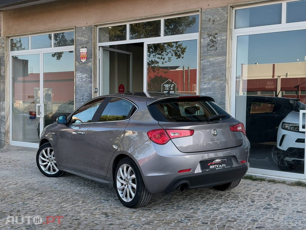 Alfa Romeo Giulietta 1.6 JTDm Distinctive 57X