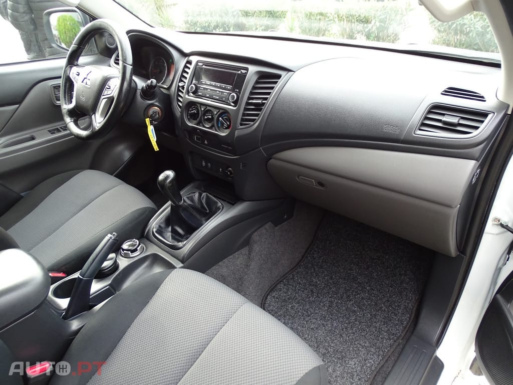 Mitsubishi L200 2.4 DI-D CD 4Kaizen Space Cab 3L 4WD