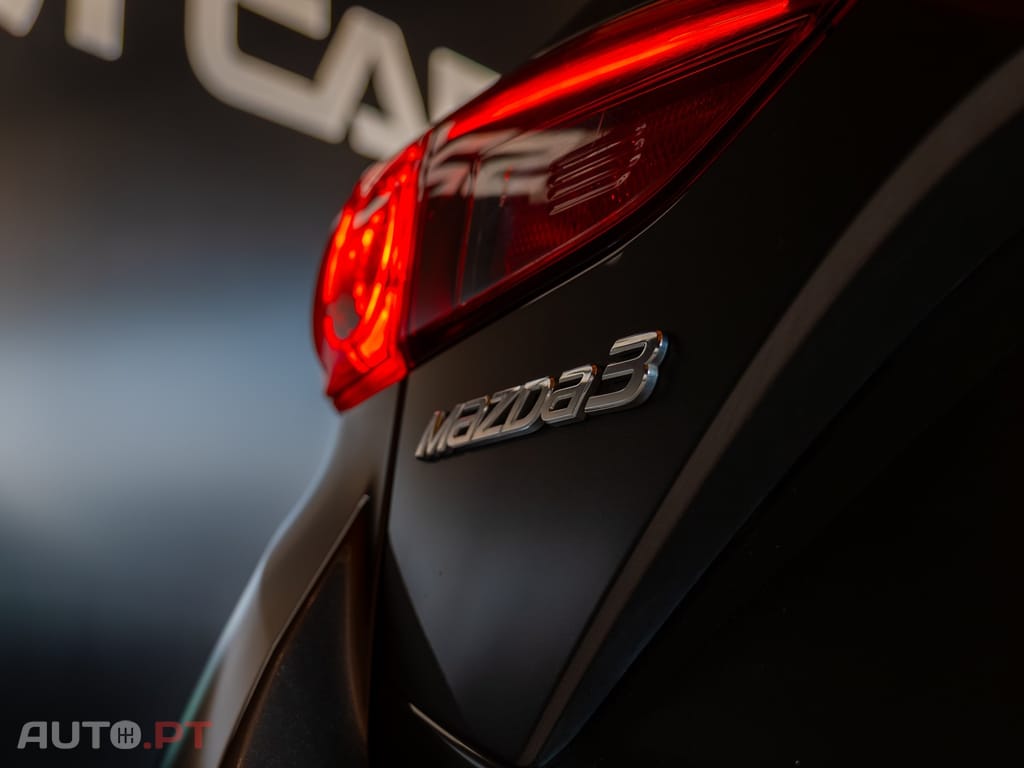 Mazda 3 1.5 Sky-D Excellence Navi