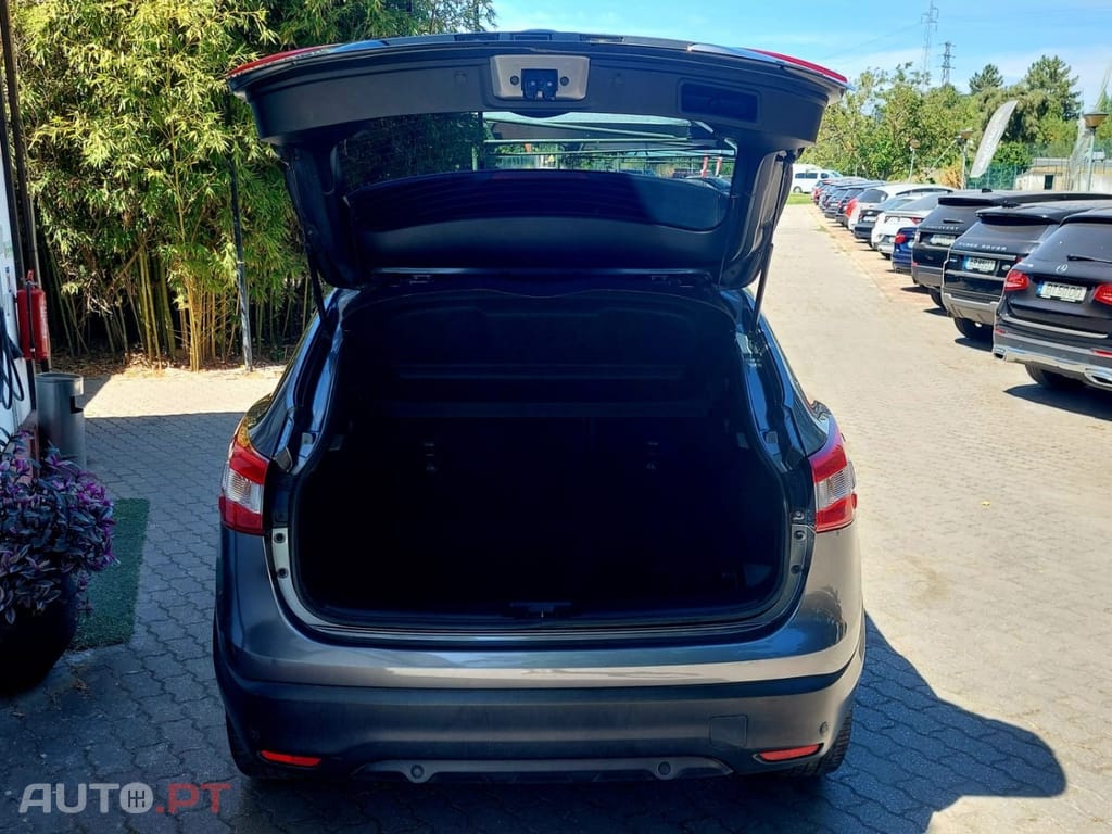 Nissan Qashqai 1.5 dCi 360