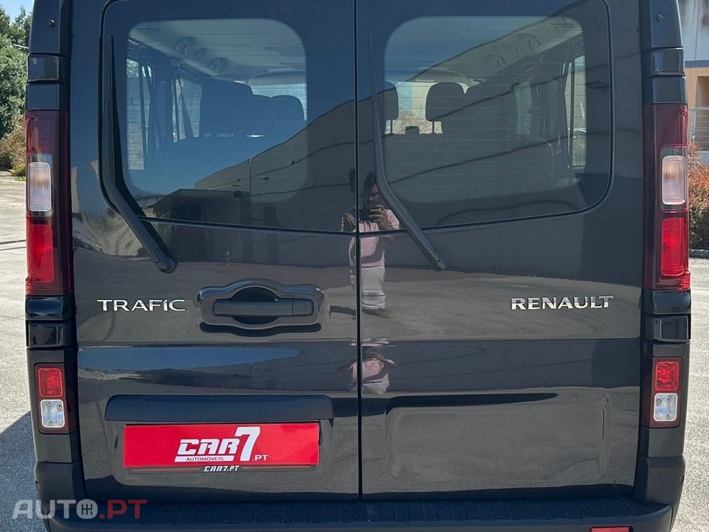 Renault Trafic Outro