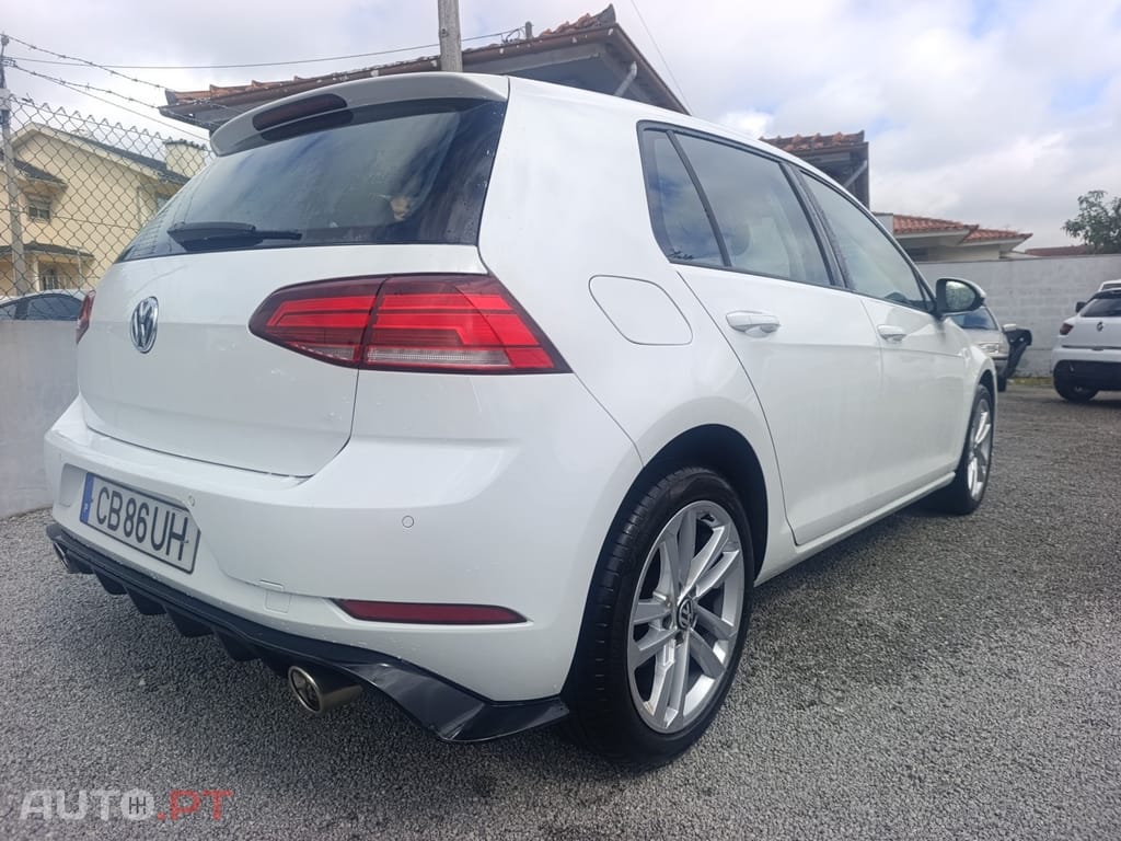 Volkswagen Golf 1.0 TSI Trendline DSG