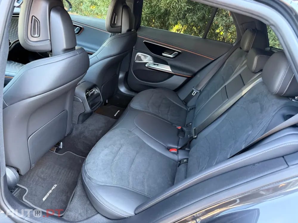 Mercedes-Benz E 300 de AMG LINE