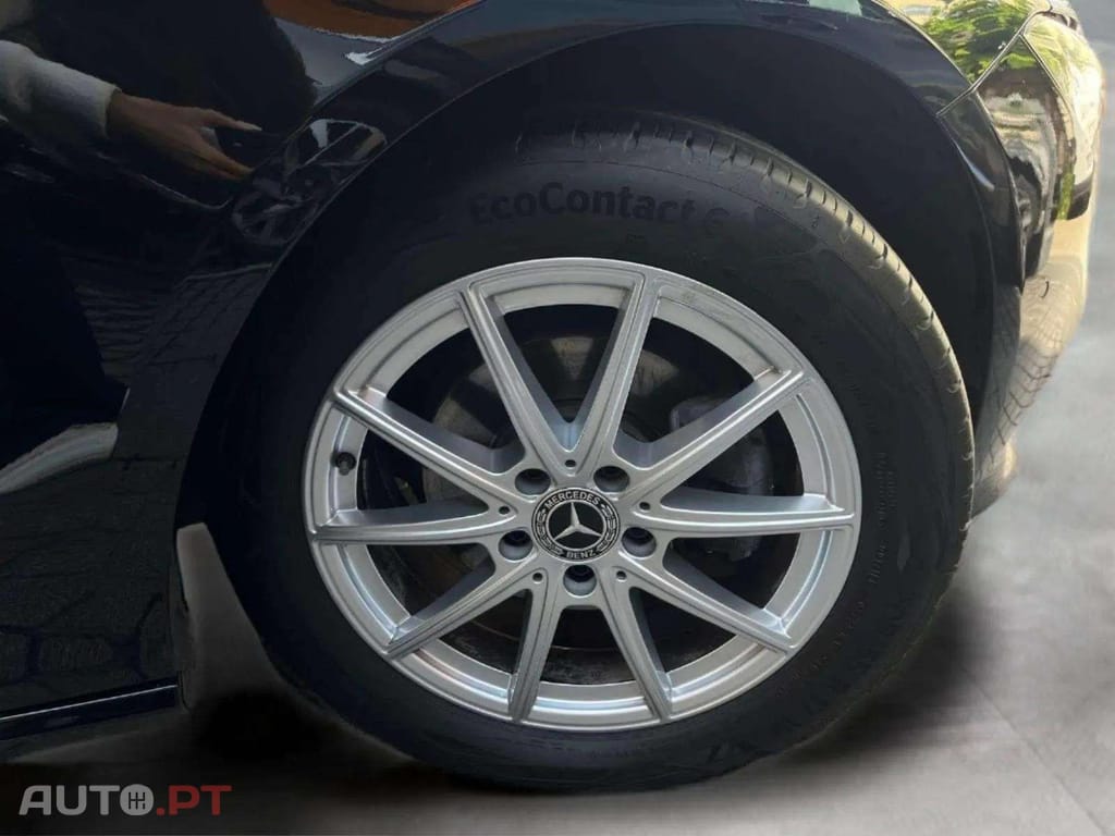 Mercedes-Benz CLA 180 SB DCT 