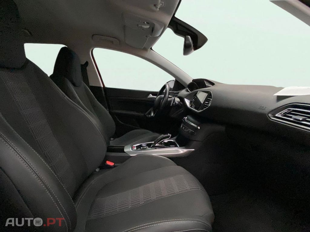 Peugeot 308 1.2 PureTech Allure EAT8