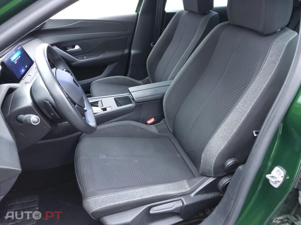 Peugeot 308 PureTech 130 EAT8 Active Pack