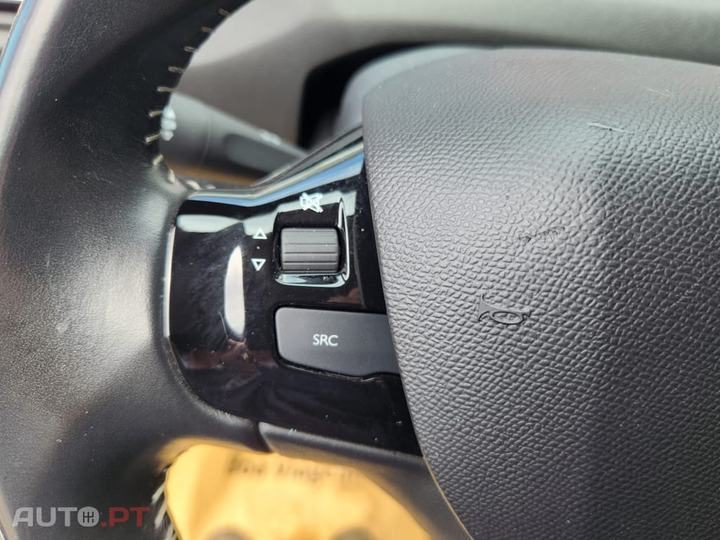Peugeot 308 1.5 BlueHDi Business Line